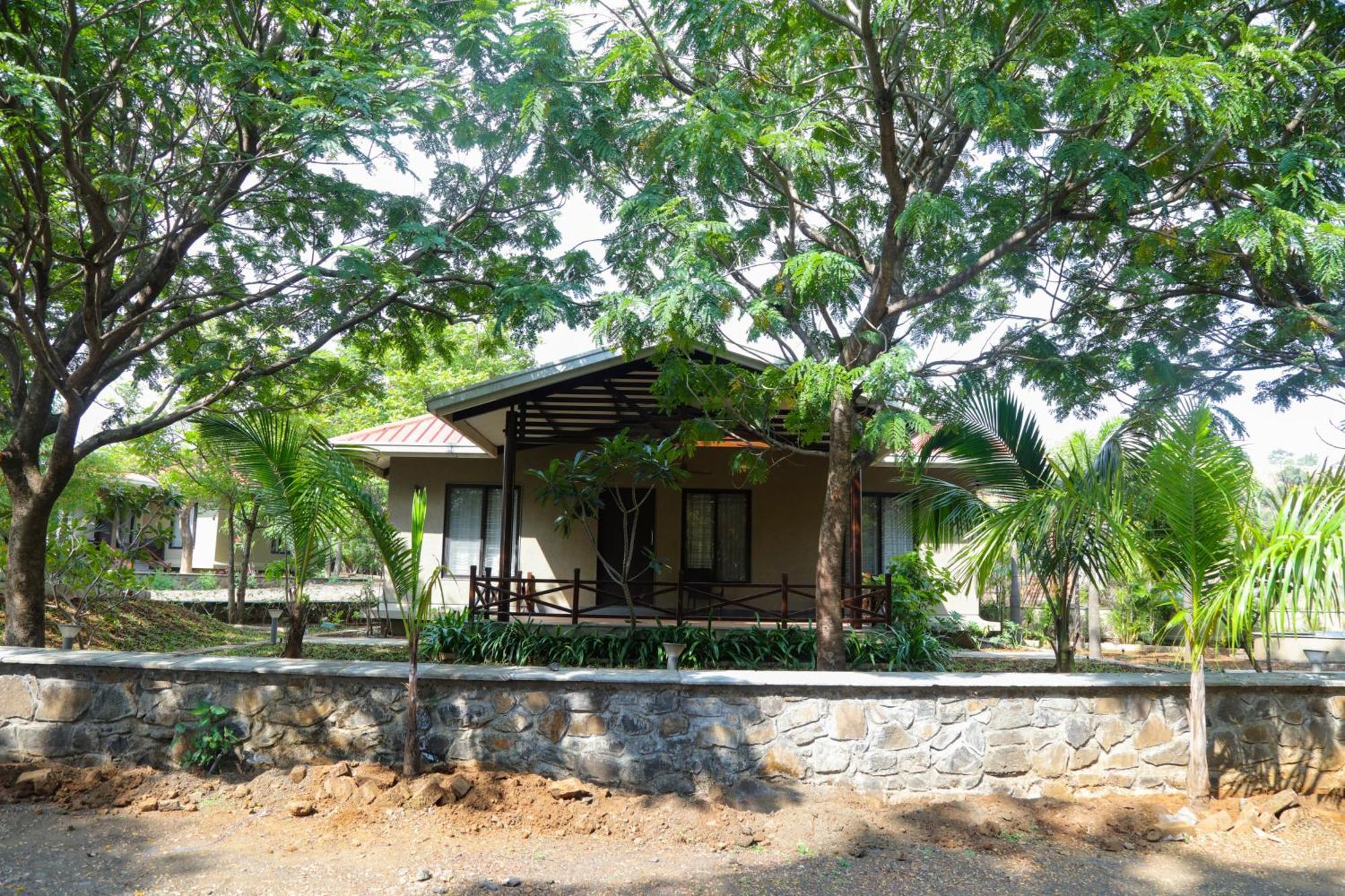 E&G Green Courts Resort At Koroli Hill Station Nashik Exterior foto