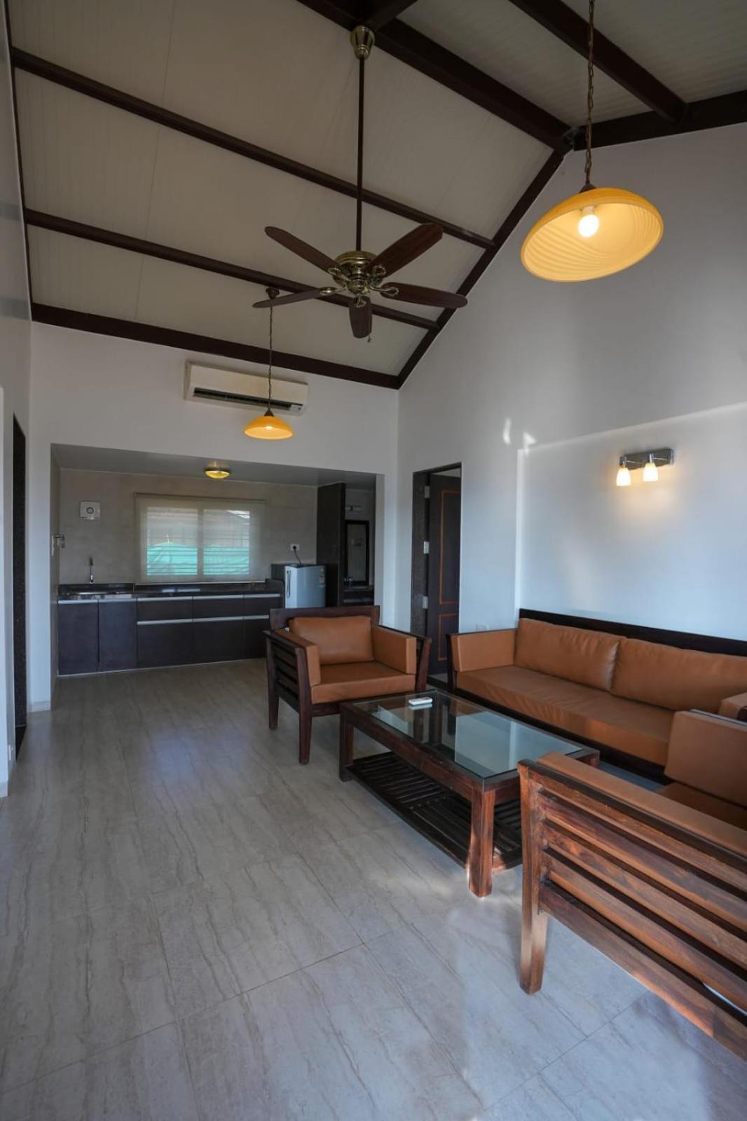 E&G Green Courts Resort At Koroli Hill Station Nashik Exterior foto